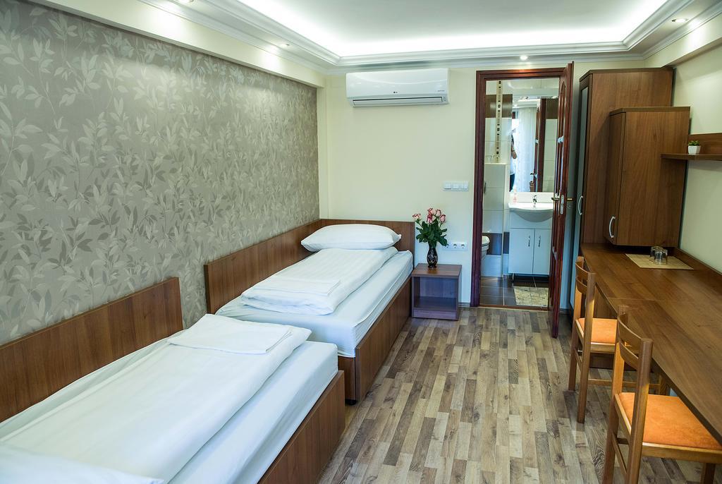 Bl.Apartmanhaz Ii. Seghedin Exterior foto