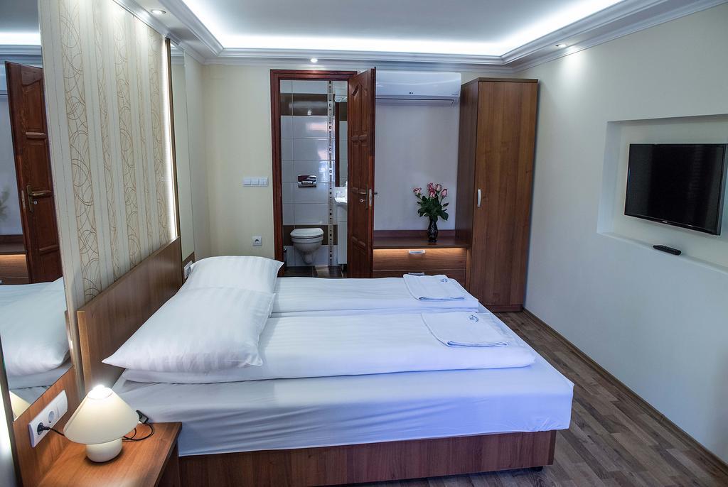 Bl.Apartmanhaz Ii. Seghedin Exterior foto